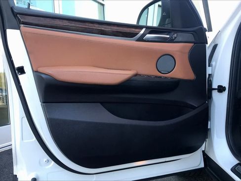 Used 2017 BMW X3 xDrive28i image 21