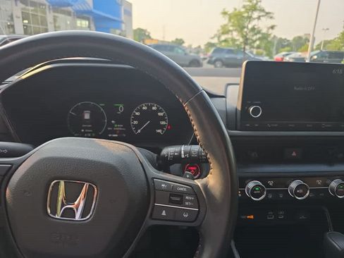 Used 2024 Honda CR-V Sport image 8