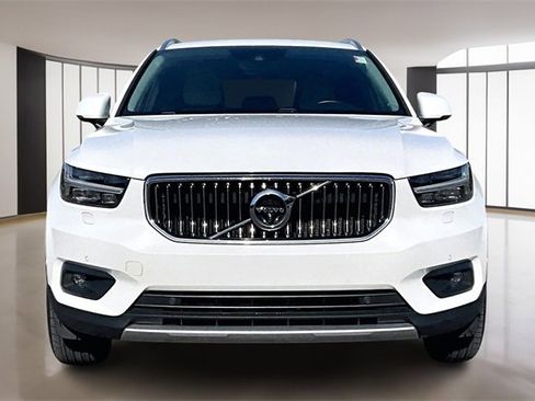 Used 2020 Volvo XC40 T5 Inscription image 2