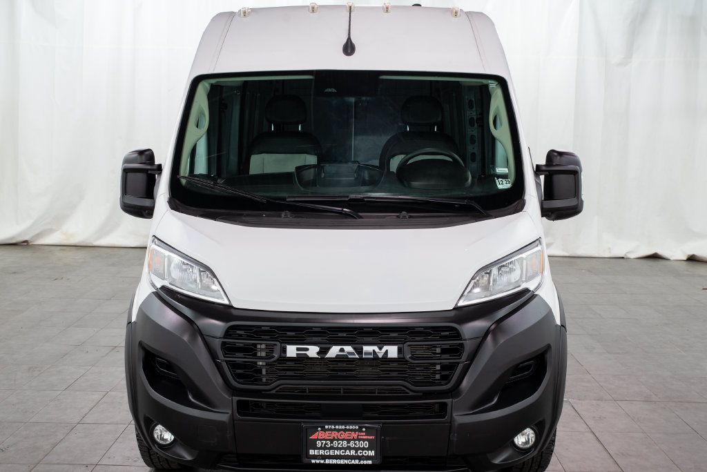 Used 2025 RAM ProMaster 2500 w/ Convenience Group FWD image 2