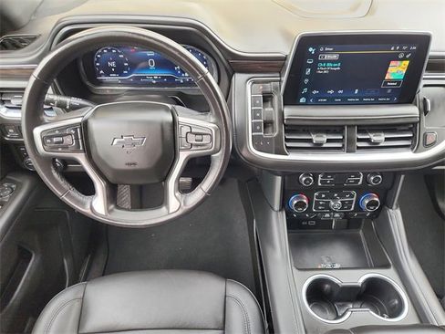 Used 2022 Chevrolet Suburban Z71 image 11