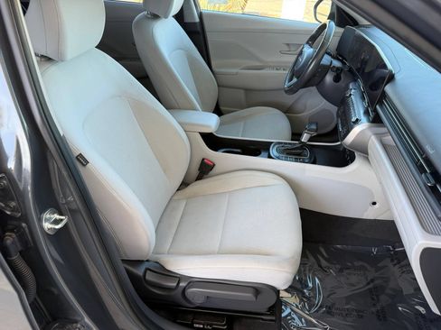 Used 2024 Hyundai Kona SEL AWD/4WD image 33