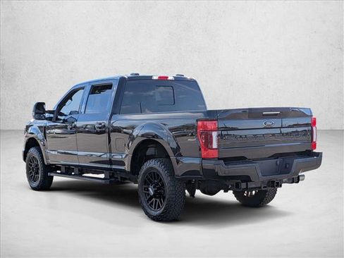 Used 2022 Ford F250 Lariat w/ Black Appearance Package image 8
