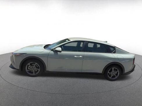 Used 2025 Kia K4 FWD image 9