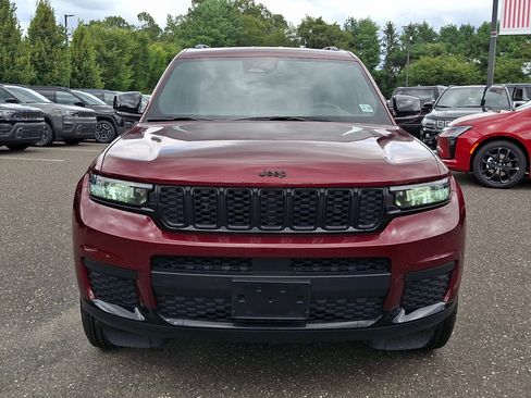 Used 2025 Jeep Grand Cherokee L Laredo AWD/4WD image 8