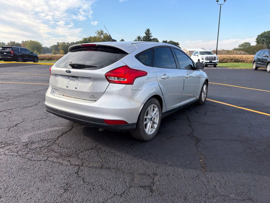Used 2015 Ford Focus SE FWD image 14