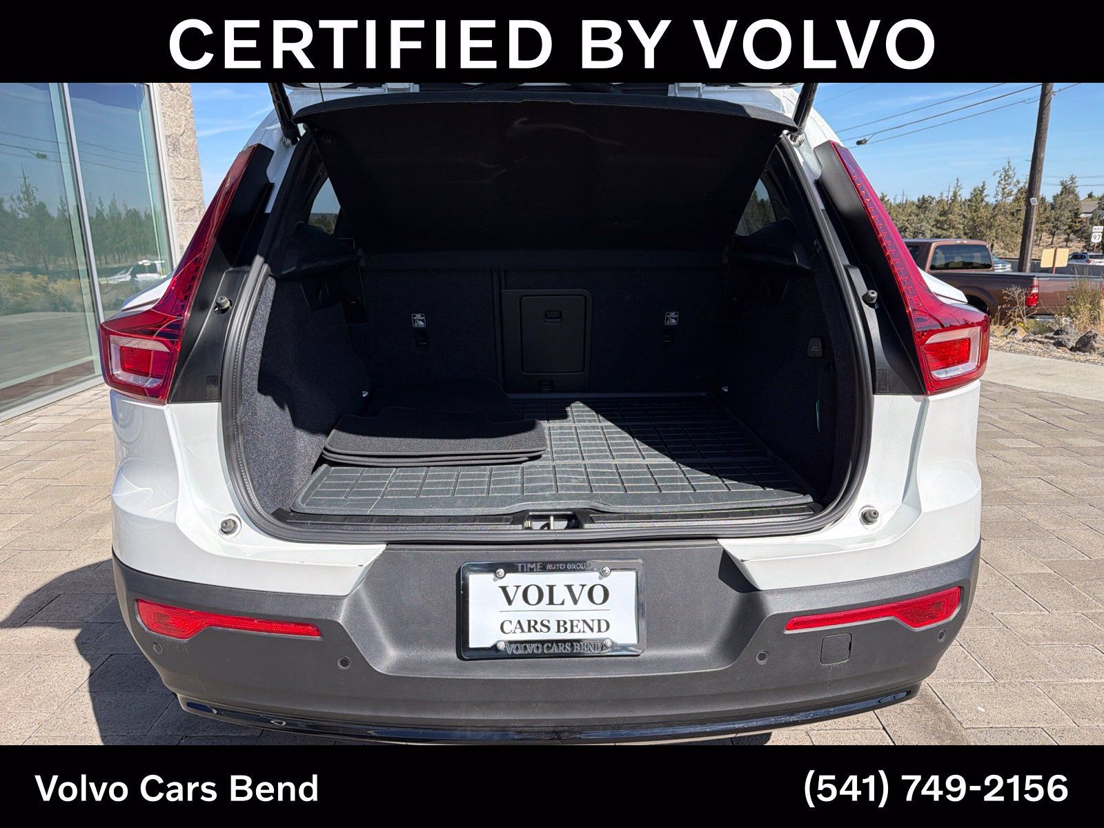 Used 2026 Volvo XC40 B5 Plus AWD/4WD image 9