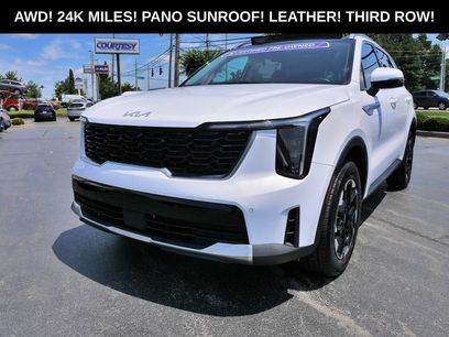 Used 2024 Kia Sorento S w/ Panoramic Sunroof Package