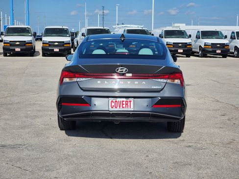 Used 2024 Hyundai Elantra Limited FWD image 6