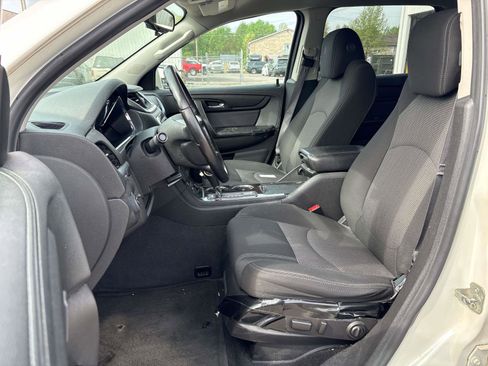 Used 2015 Chevrolet Traverse LT w/ Style and Technology Package image 13