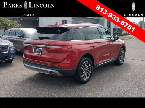 Certified 2022 Lincoln Corsair Standard w/ Equipment Group 101A image 4