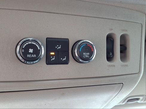 Used 2015 Nissan Armada Platinum w/ 2nd Row Captain Seat Package image 20