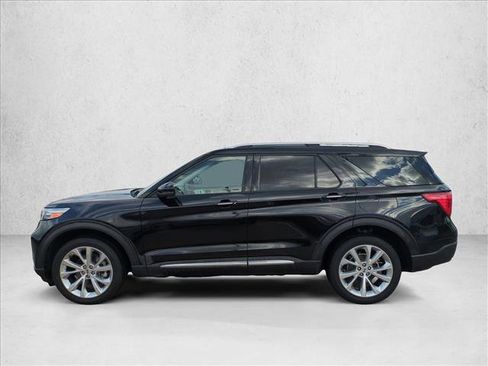 Used 2022 Ford Explorer Platinum w/ Equipment Group 601A image 8