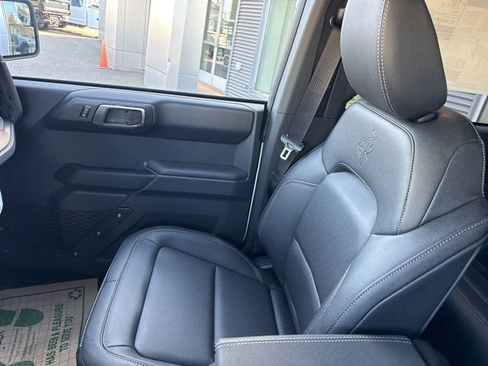 New 2025 Ford Bronco Badlands w/ Black Appearance Package AWD/4WD image 28