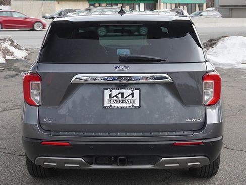 Used 2022 Ford Explorer XLT w/ Equipment Group 202A image 15