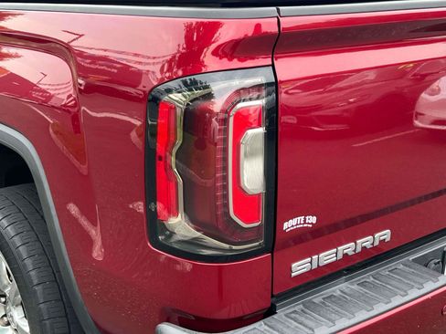 Used 2018 GMC Sierra 1500 Denali AWD/4WD image 8