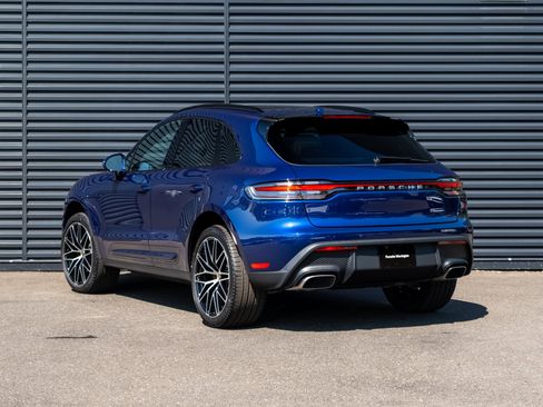 Certified 2026 Porsche Macan image 3