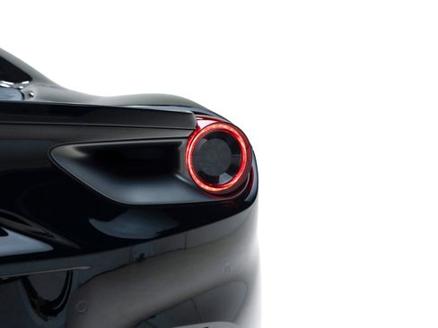 Used 2018 Ferrari 488 Spider RWD image 9