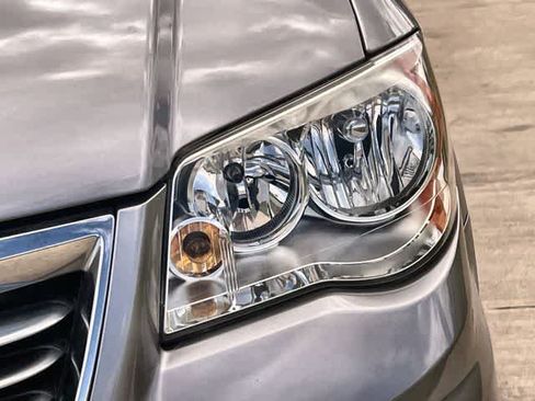 Used 2015 Chrysler Town & Country Touring w/ Driver Convenience Group FWD image 24