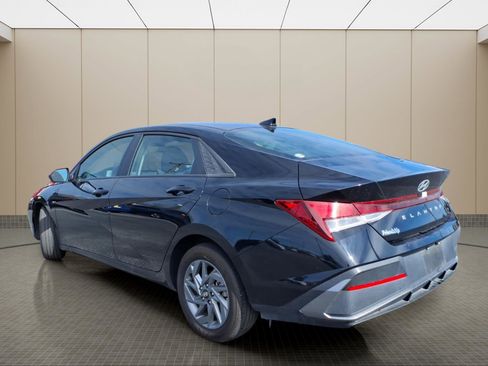 Used 2024 Hyundai Elantra SEL image 9