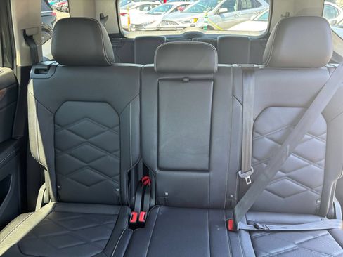 Used 2026 Volkswagen Atlas SE AWD/4WD image 42