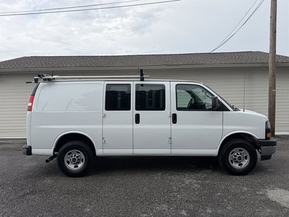 Used 2022 GMC Savana 2500 w/ Chrome Appearance Package