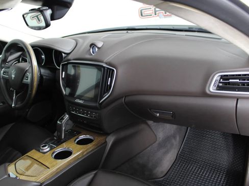 Used 2019 Maserati Ghibli S GranLusso AWD/4WD image 12