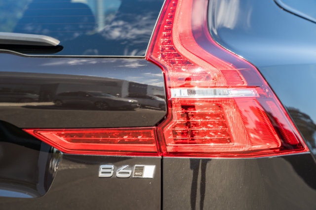 Used 2023 Volvo XC60 B6 Ultimate AWD/4WD image 7