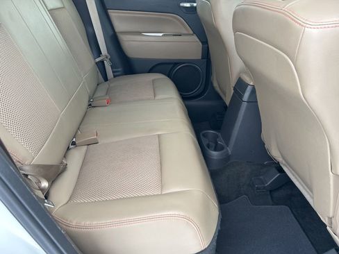 Used 2014 Jeep Compass Latitude image 21