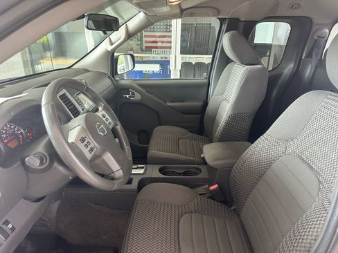 Used 2017 Nissan Frontier SV image 21