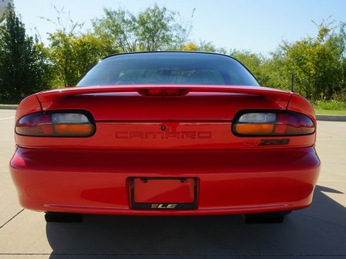 Used 1999 Chevrolet Camaro Z28 w/ Performance Pkg image 12