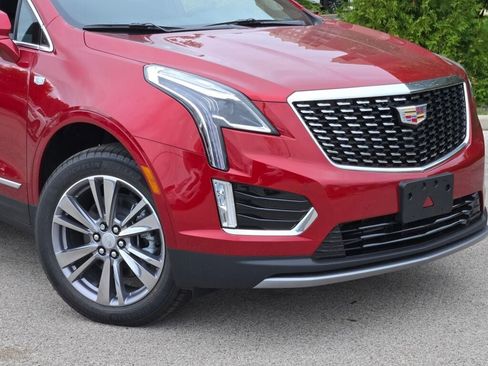 New 2025 Cadillac XT5 Premium Luxury image 2
