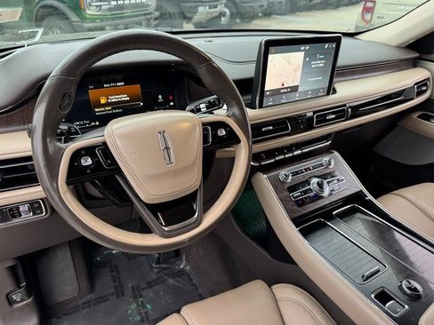 Used 2023 Lincoln Aviator Reserve w/ Equipment Group 201A image 4