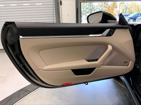 Certified 2025 Porsche 911 Carrera image 26