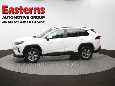 Used 2022 Toyota RAV4 XLE AWD/4WD image 58