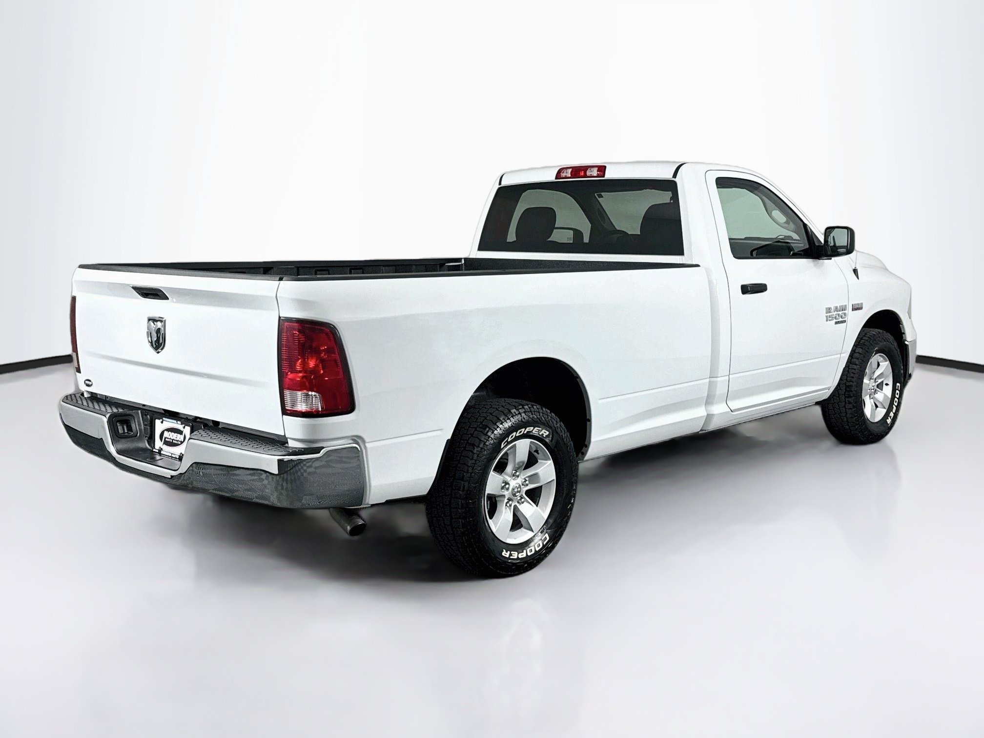 Used 2022 RAM 1500 Classic SLT AWD/4WD image 15