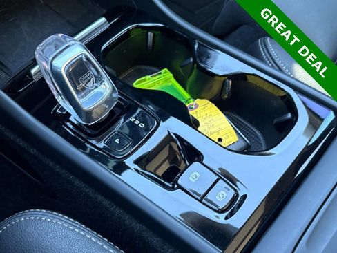 Used 2021 Volvo XC40 T5 Inscription w/ Protection Package Premier image 20