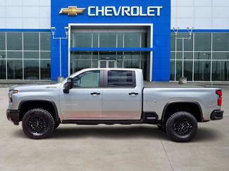 New 2026 Chevrolet Silverado 2500 ZR2 AWD/4WD video 3