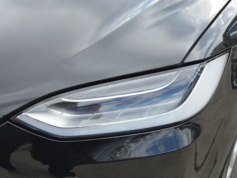 Used 2016 Tesla Model X 90D image 36