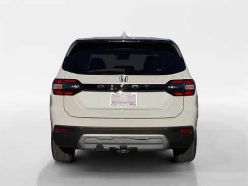 Used 2024 Honda Pilot EX-L image 11