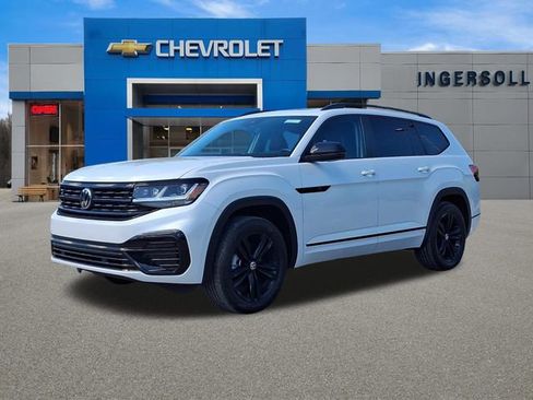 Used 2023 Volkswagen Atlas SEL R-Line AWD/4WD image 32