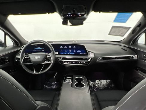 Used 2025 Cadillac Lyriq Luxury image 21