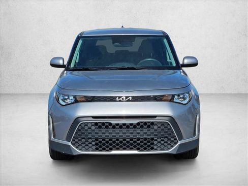 Used 2024 Kia Soul LX w/ Option Group 015 FWD image 2