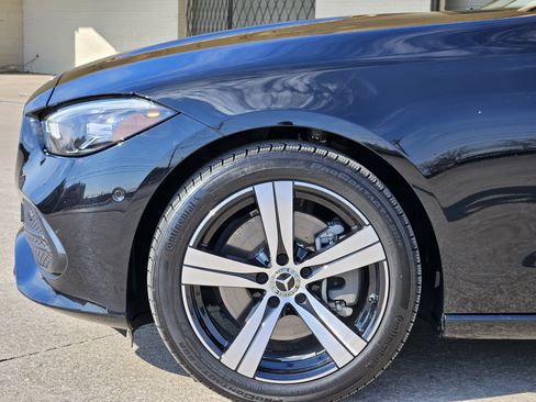 Used 2025 Mercedes-Benz C 300 Sedan image 10
