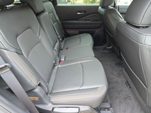 New 2026 Nissan Pathfinder SL FWD image 19