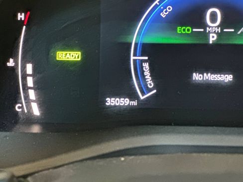 Used 2025 Toyota Camry SE FWD image 26
