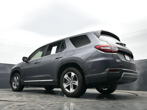 Used 2025 Honda Pilot EX-L image 40