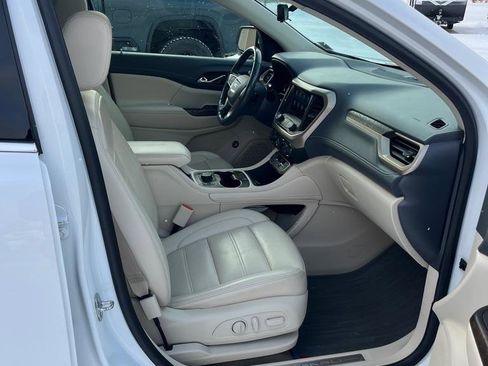 Used 2021 GMC Acadia Denali w/ Denali Ultimate Package image 18