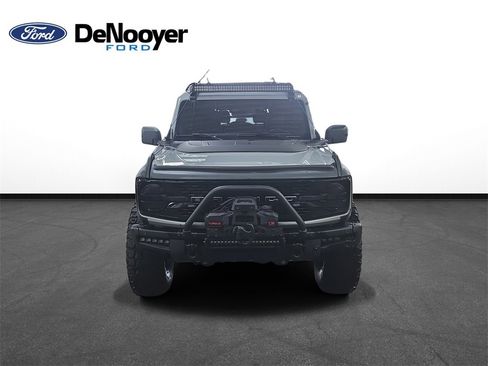 Used 2024 Ford Bronco Wildtrak image 3