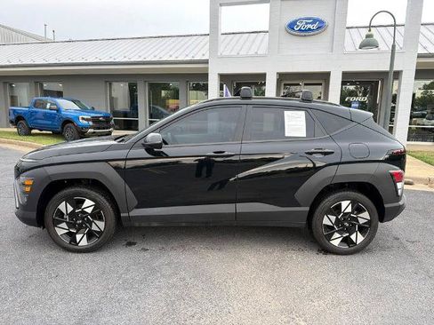 Used 2024 Hyundai Kona SEL w/ Convenience Package AWD/4WD image 2